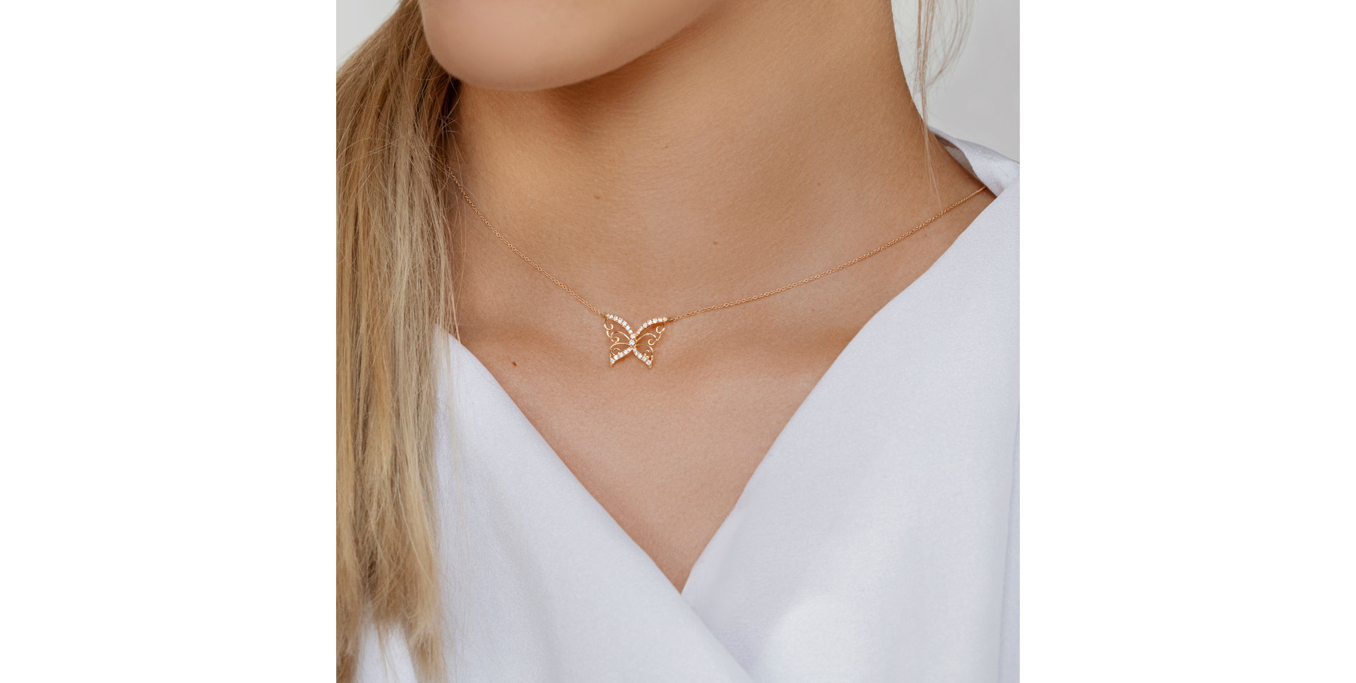 Náhrdelník s diamantmi Butterfly