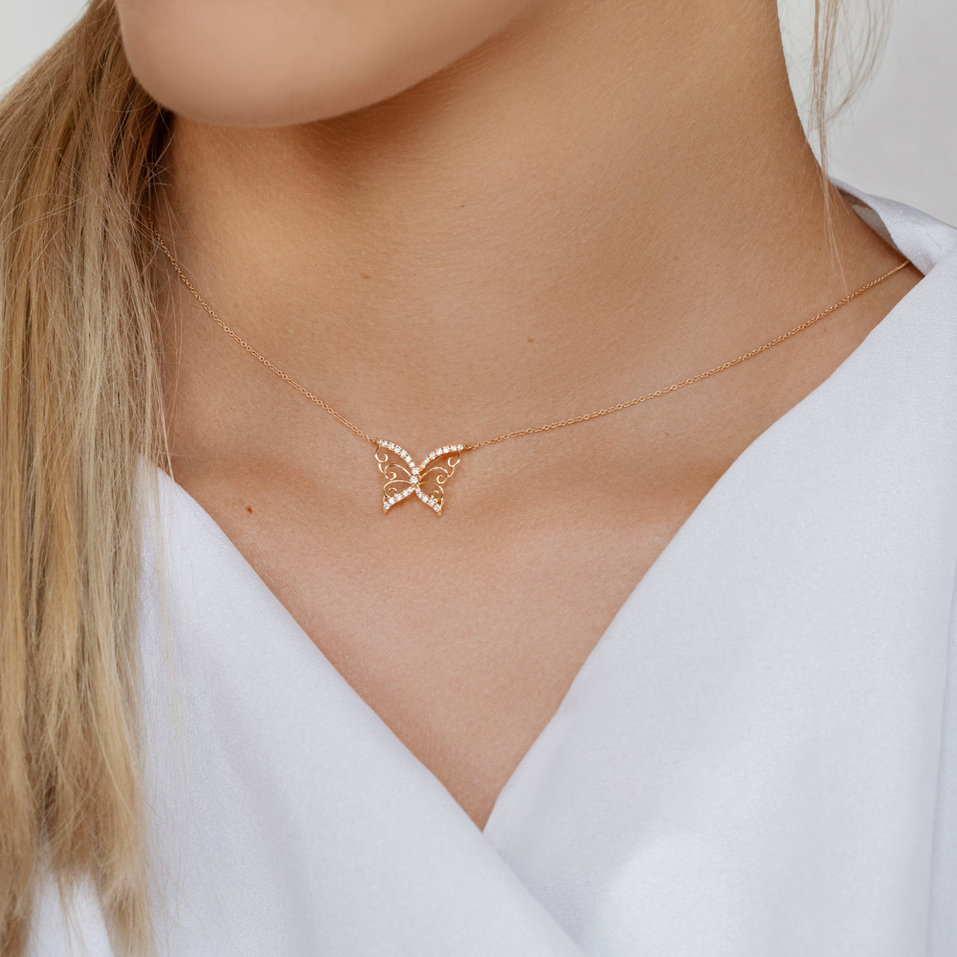 Náhrdelník s hnedými a bielymi diamantmi Butterfly