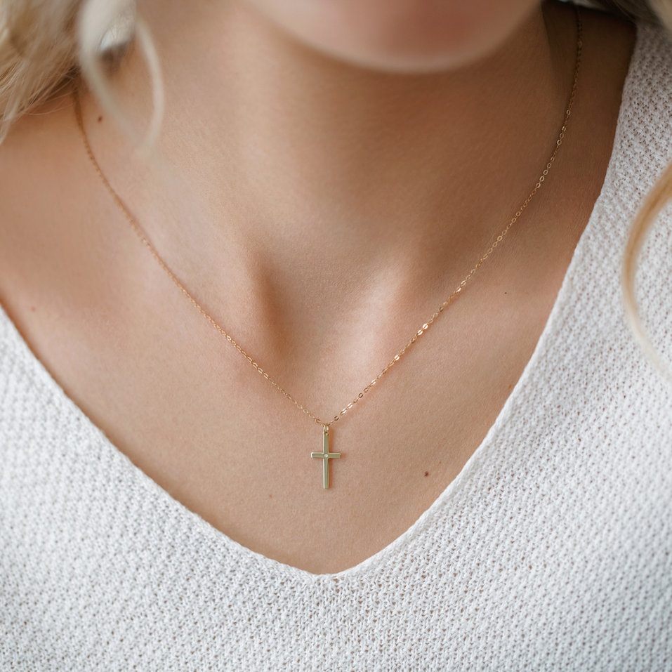Náhrdelník s diamantom Little Cross