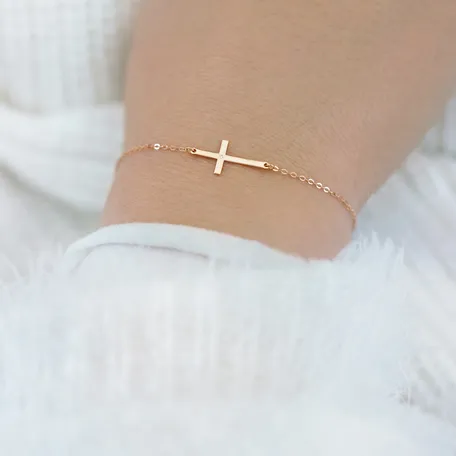 Náramok s diamantom Little Cross