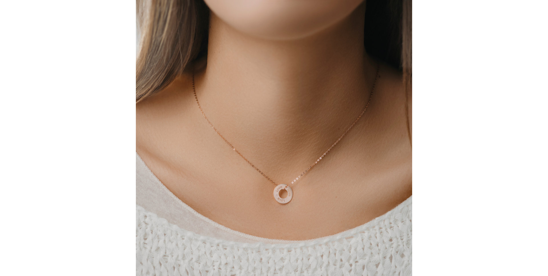 Náhrdelník s diamantom Love Circle