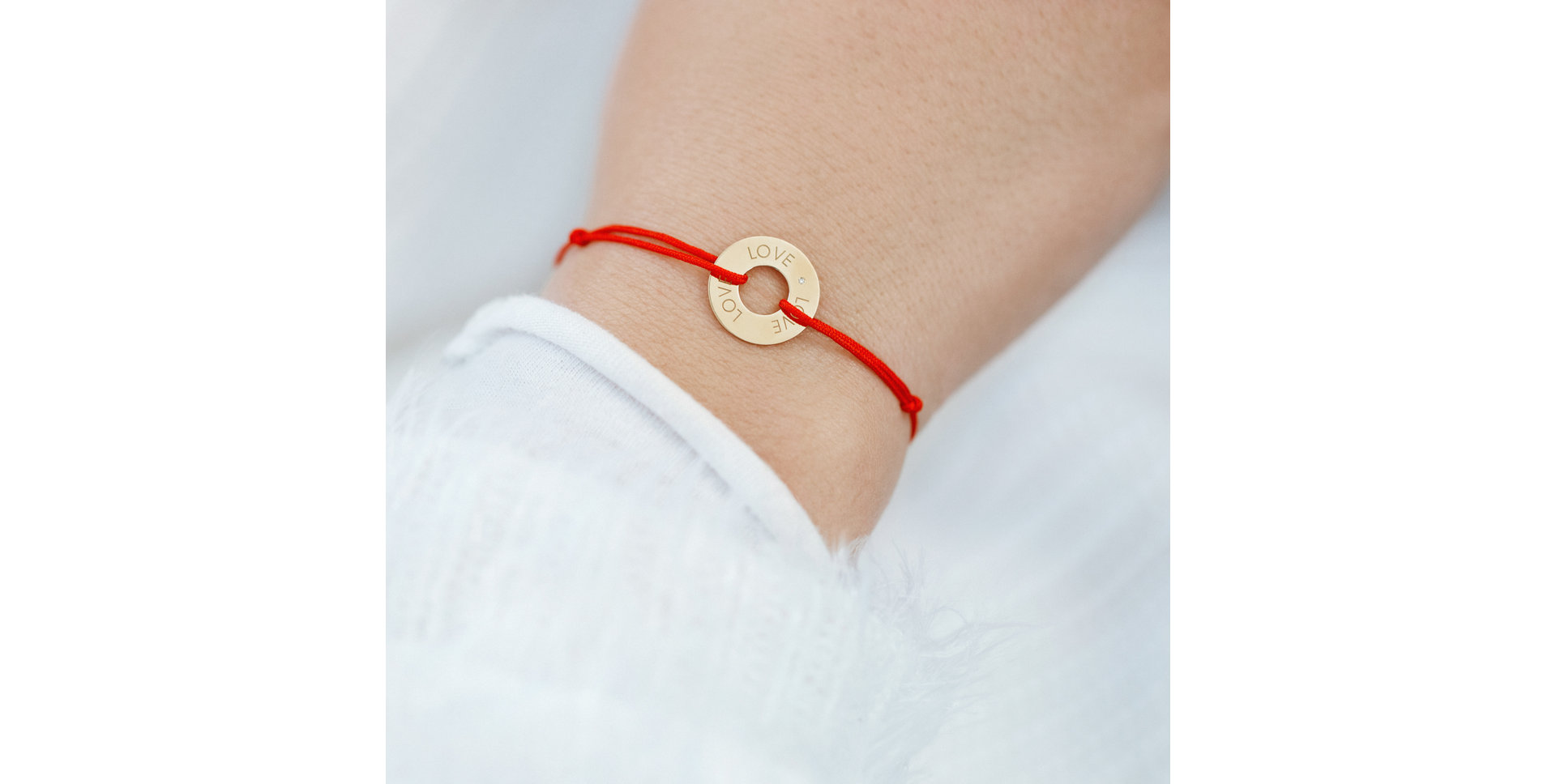 Diamantový náramok so šnúrkou Love Circle