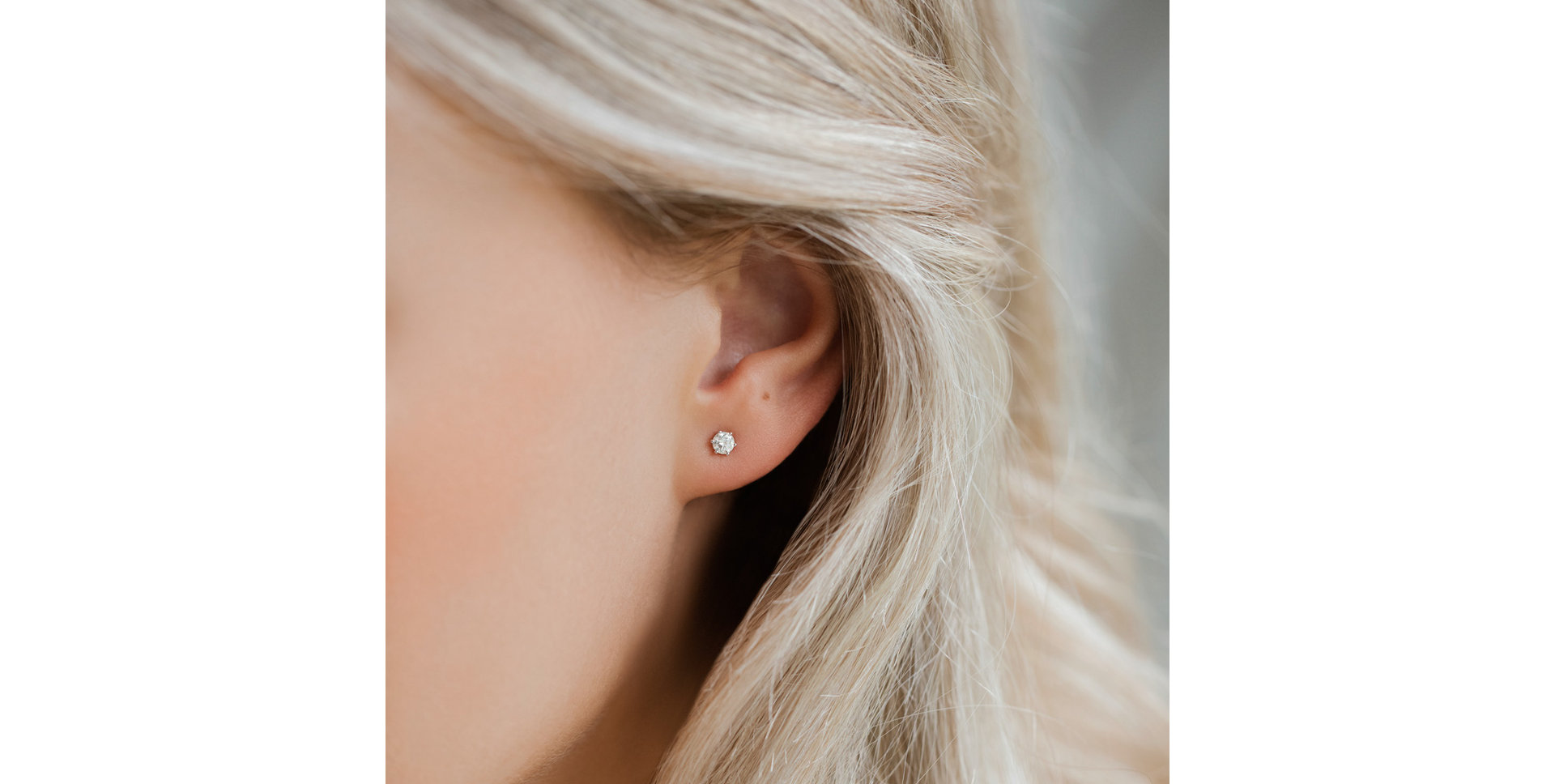 Náušnice s diamantom Essential Sparks