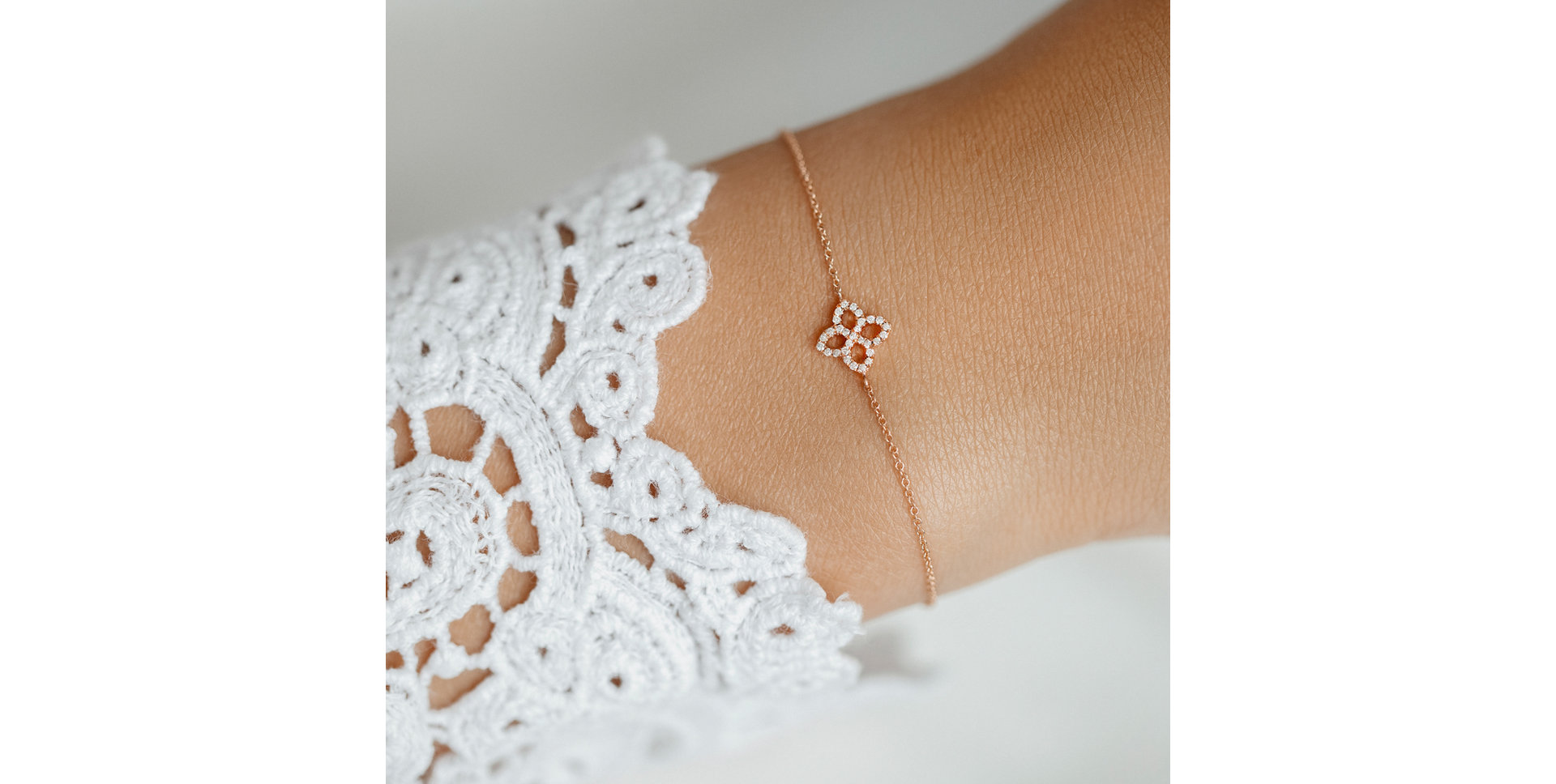 Náramok s diamantmi Glamorous Petals
