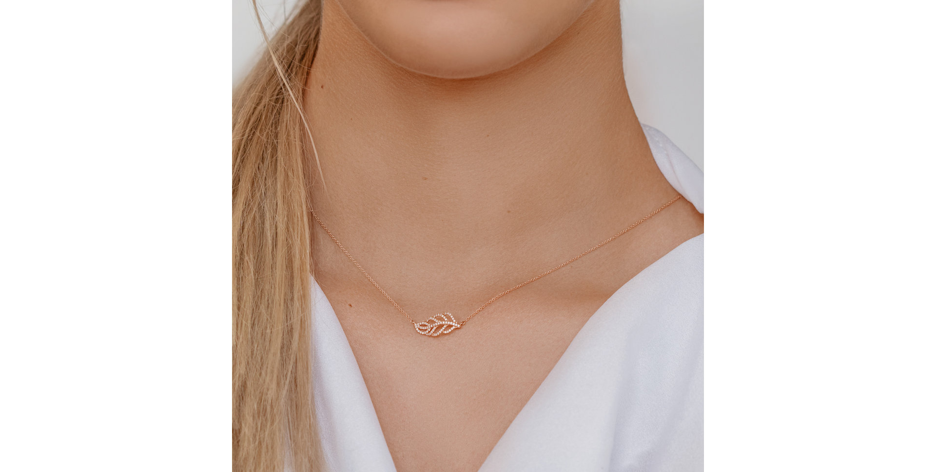 Náhrdelník s diamantmi Diamond Leaf