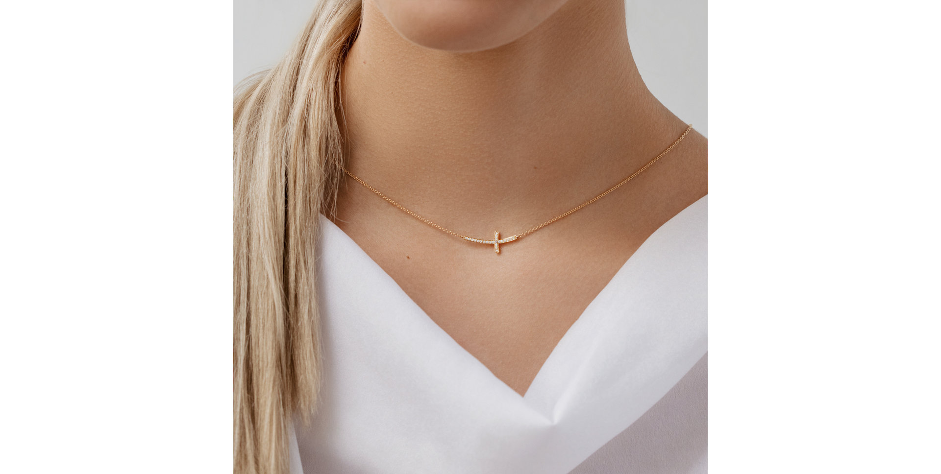 Náhrdelník s diamantmi Cross