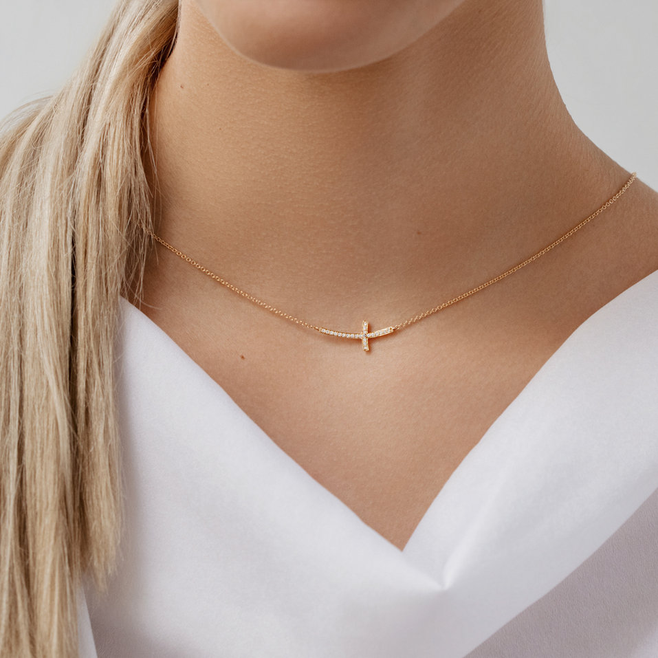 Náhrdelník s diamantmi Cross