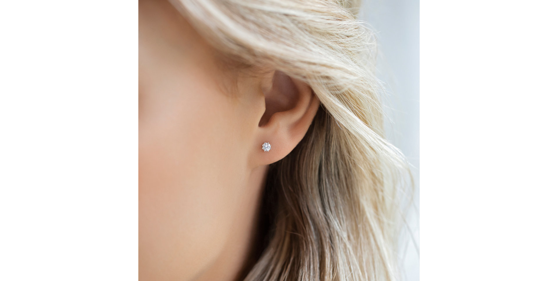 Náušnice s diamantom Essential Sparks