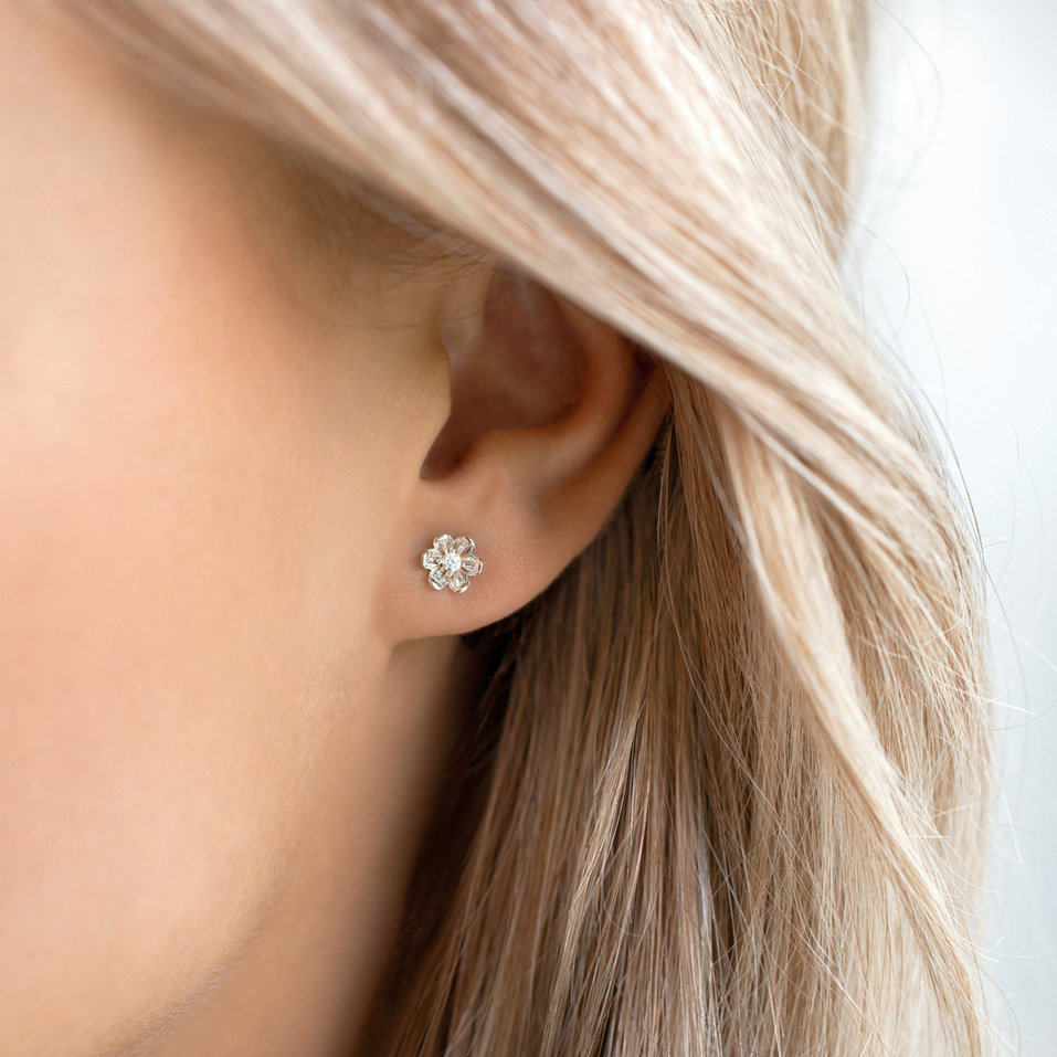 Náušnice s diamantom Shiny Blossom