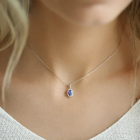 Prívesok s rubínom a diamantmi Princess