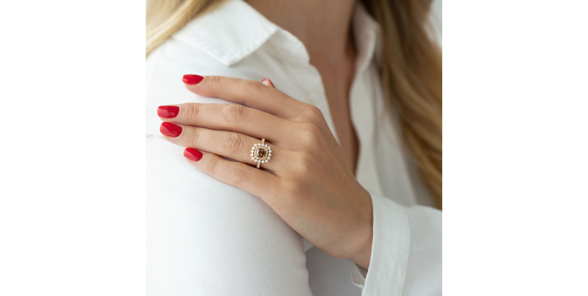 Prsteň s hnědým diamantom a bielymi diamantmi Ulisses