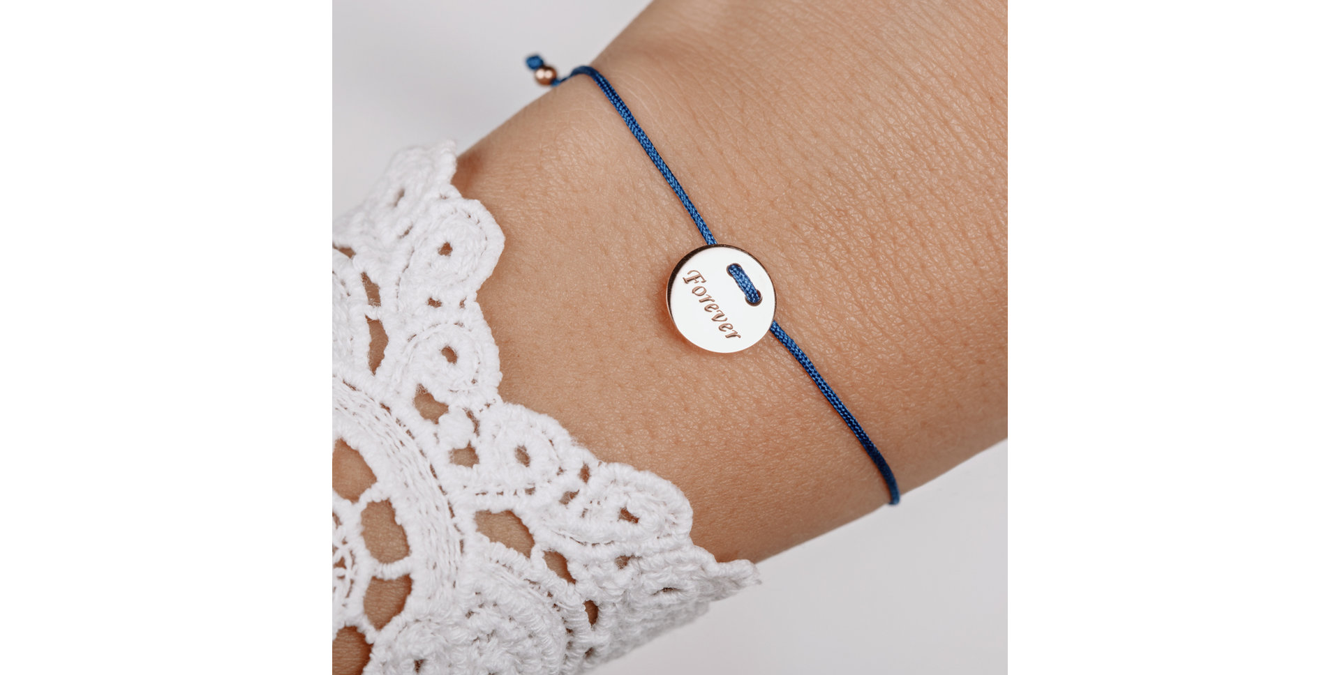 Diamantový náramok so šnúrkou Forever