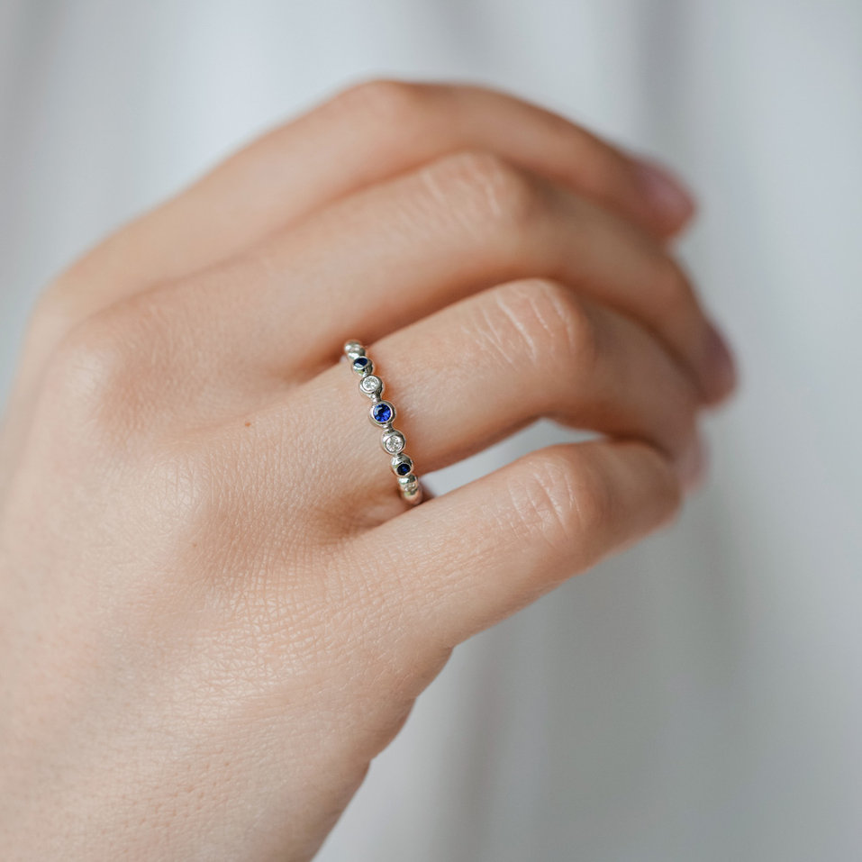 Prsteň s diamantmi a smaragdmi Shiny Dots