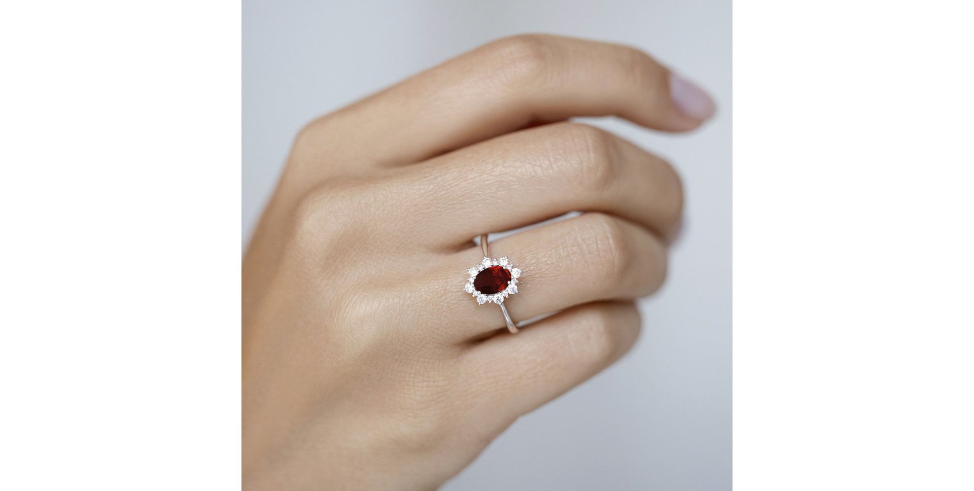 Prsteň s diamantmi a rubínom Princess