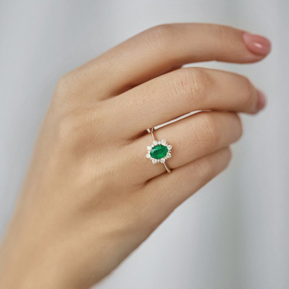 Prsteň s diamantmi a smaragdom Princess