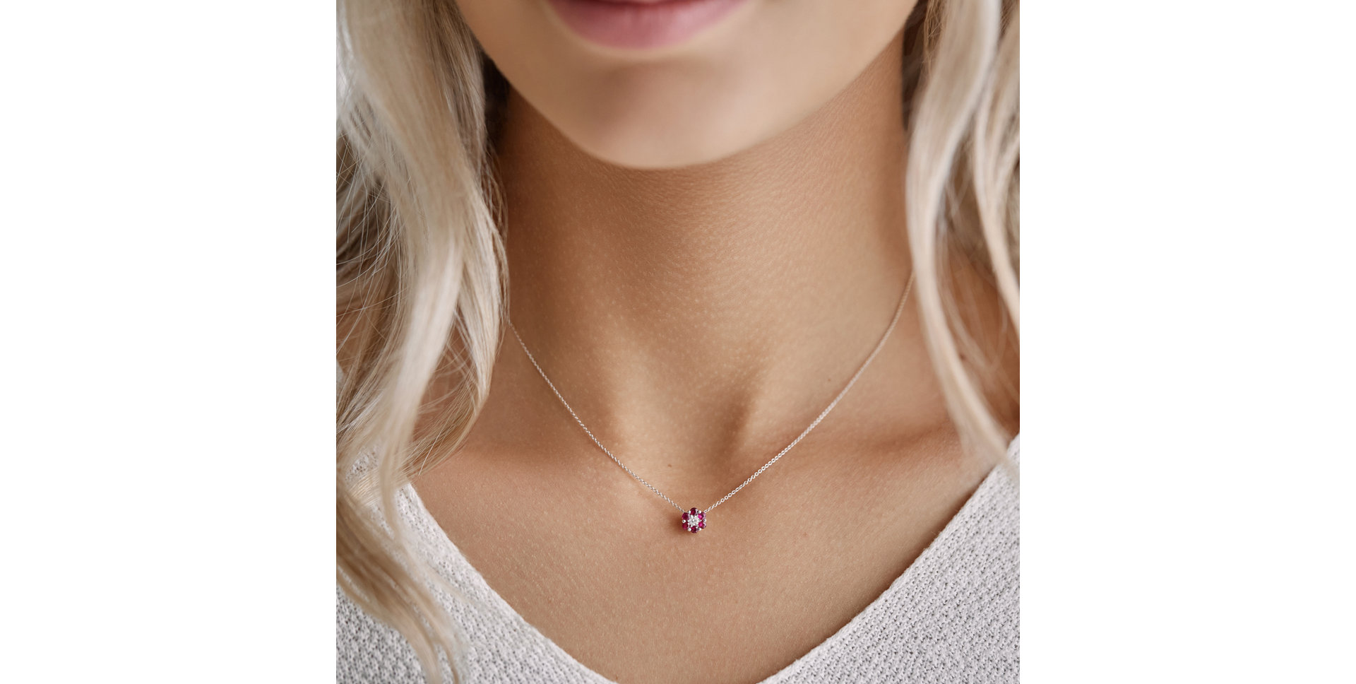 Náhrdelník s diamantom a smaragdmi Shiny Constellation