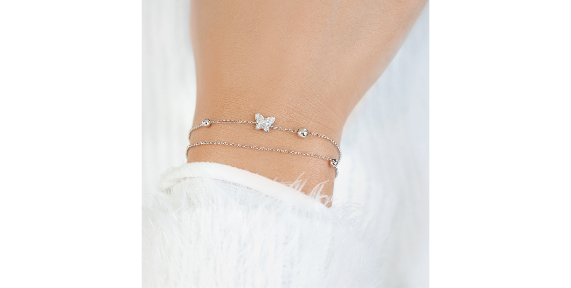 Náramok s čiernymi diamantmi Amazing Butterfly