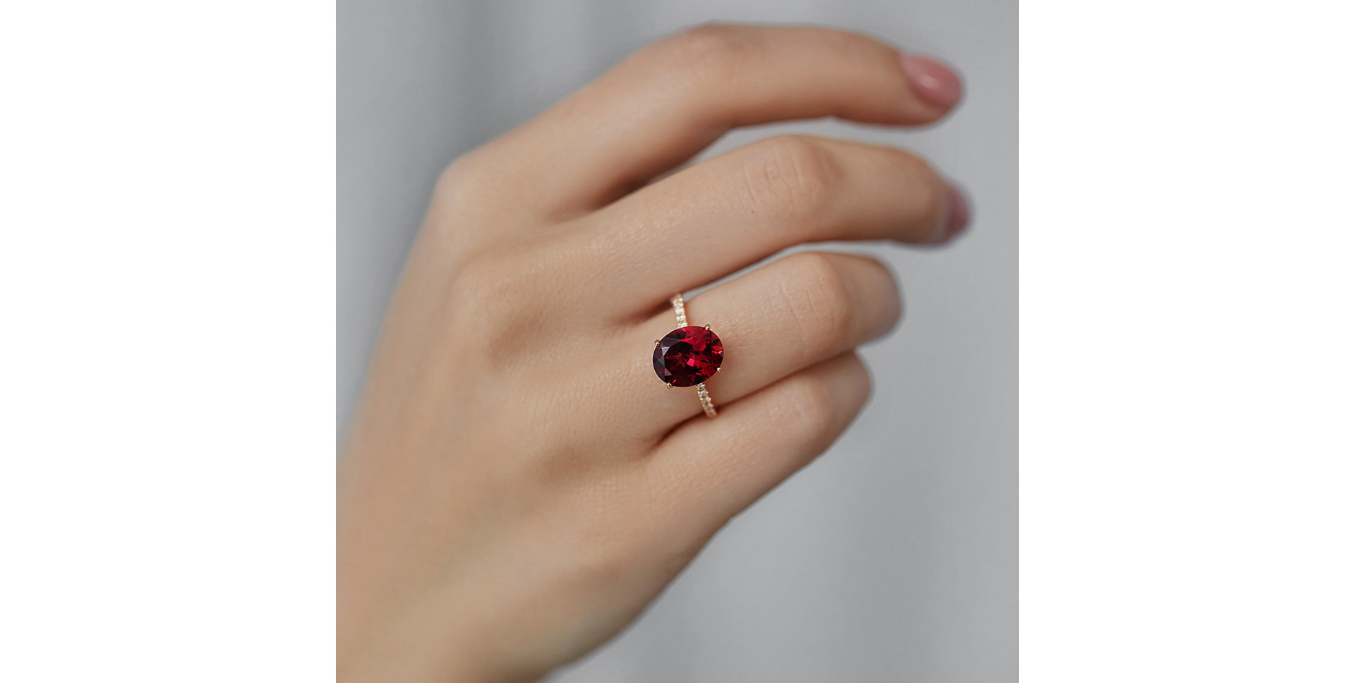 Prsteň s turmalínom a diamantmi Luxury Embrace