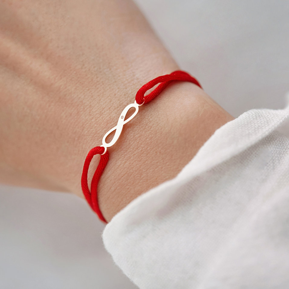 Náramok s diamantom a šnúrkou Infinity