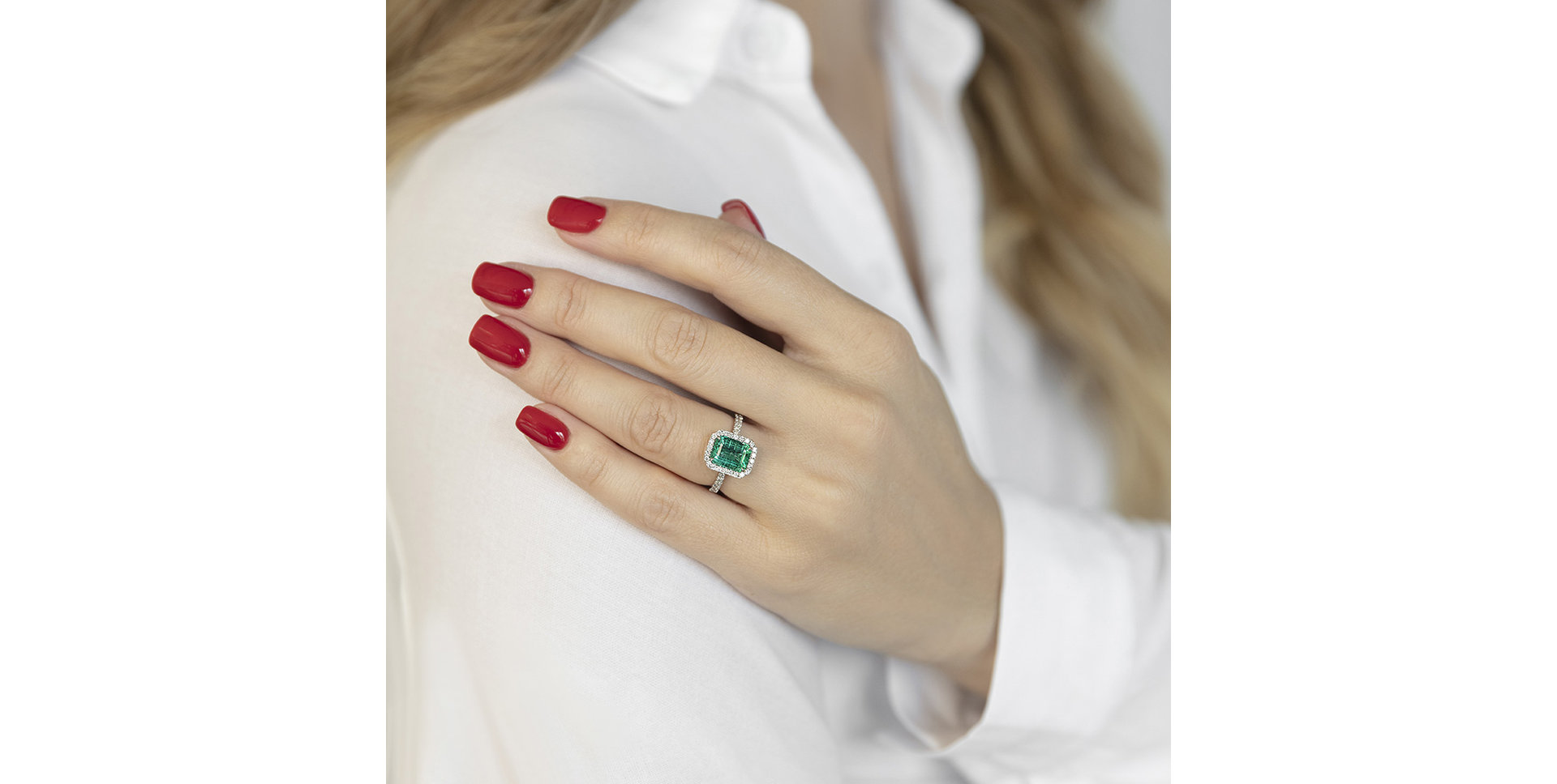 Prsteň so smaragdom a diamantmi Aleen