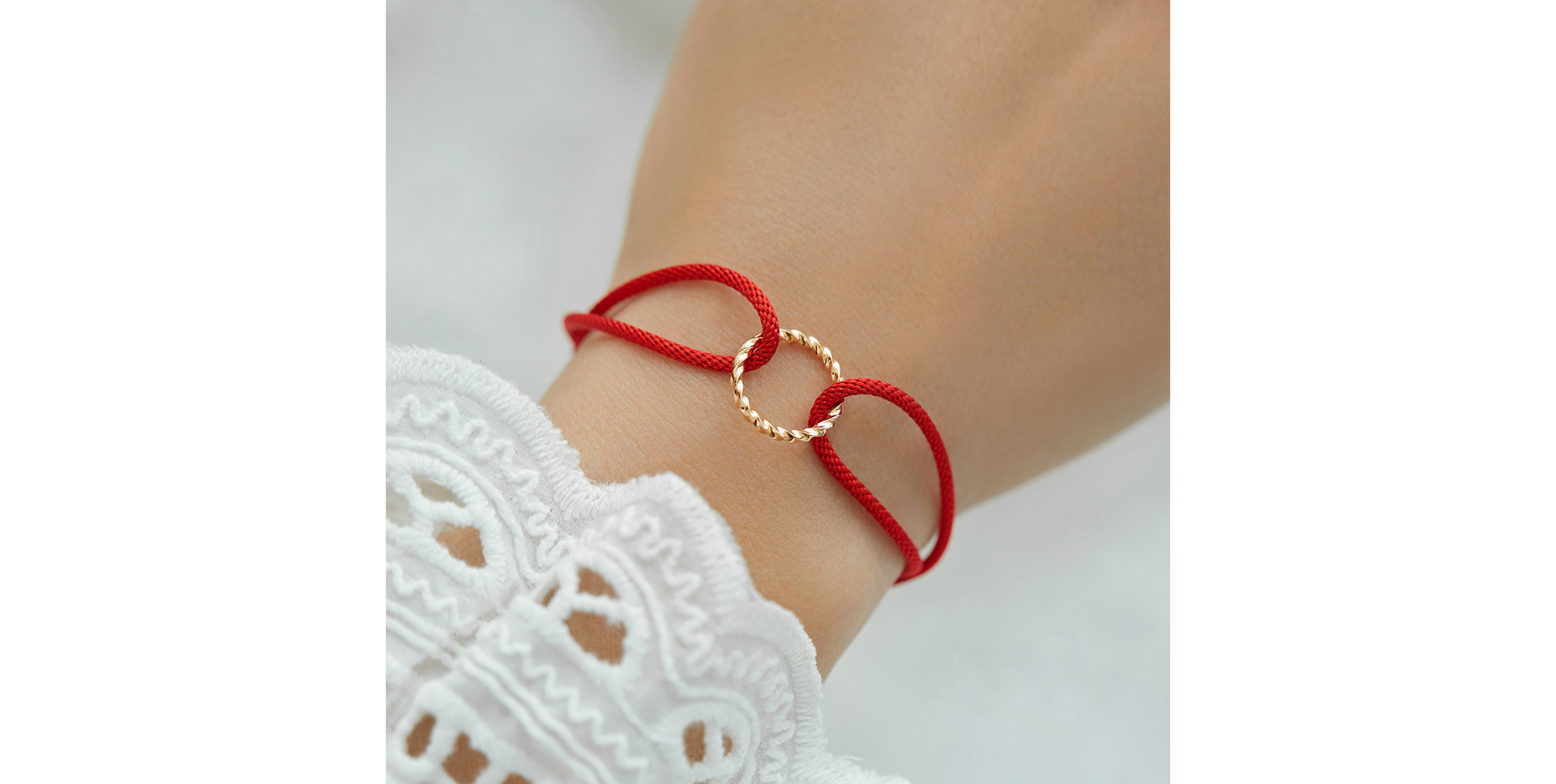 Dámsky náramok so šnúrkou Circle