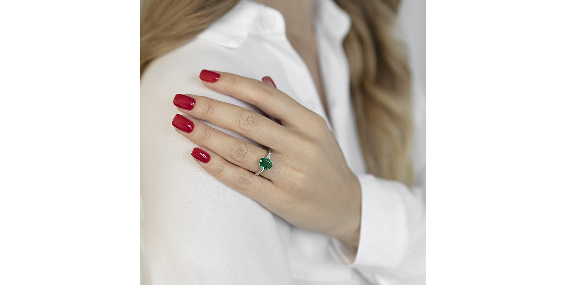 Prsteň so smaragdom a diamantmi Marguerite