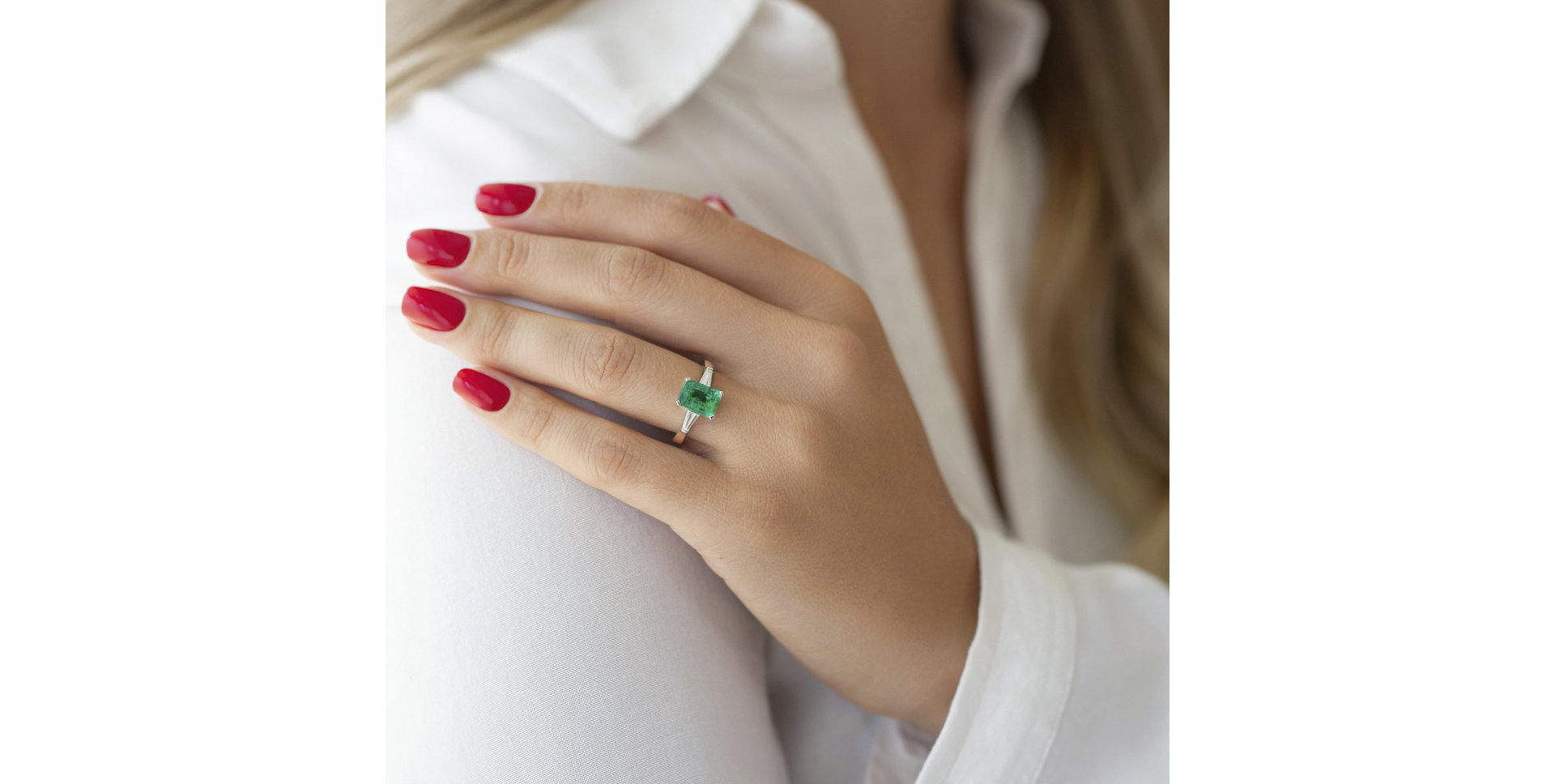 Prsteň so smaragdom a diamantmi Coronation Destiny