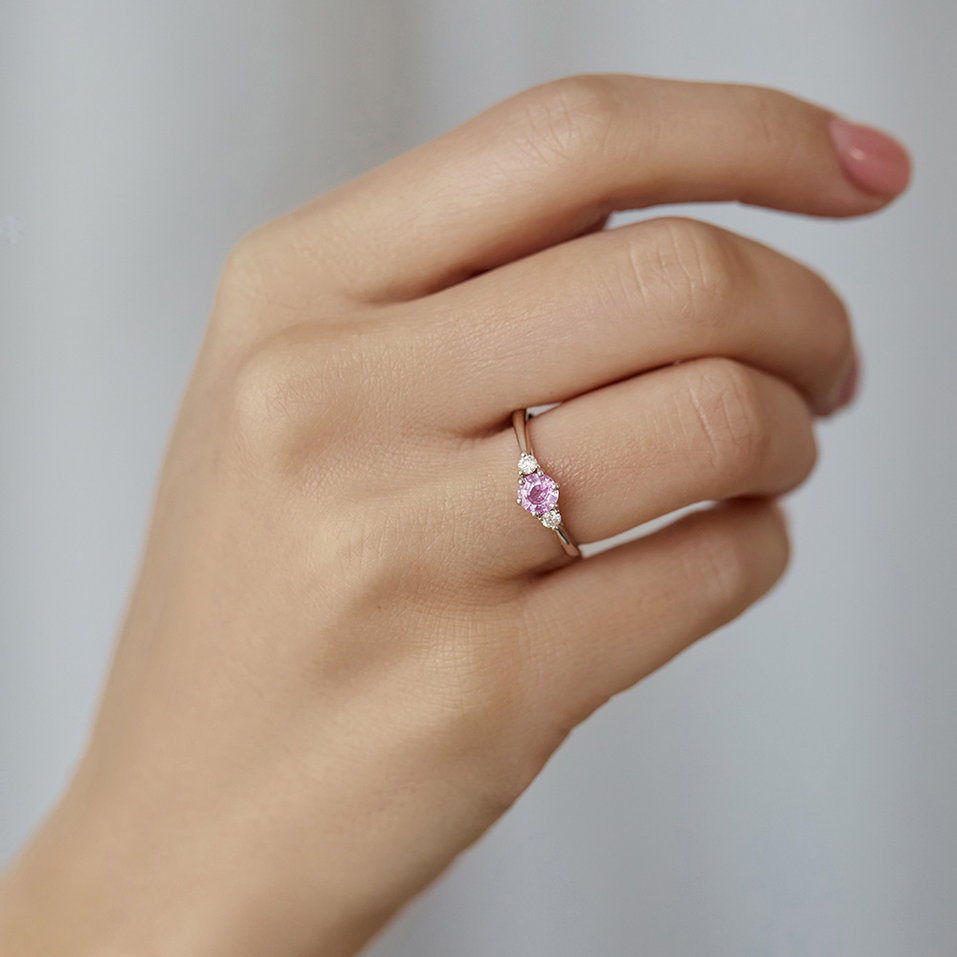 Prsteň s diamantmi a a morganitom Midnight Serenity