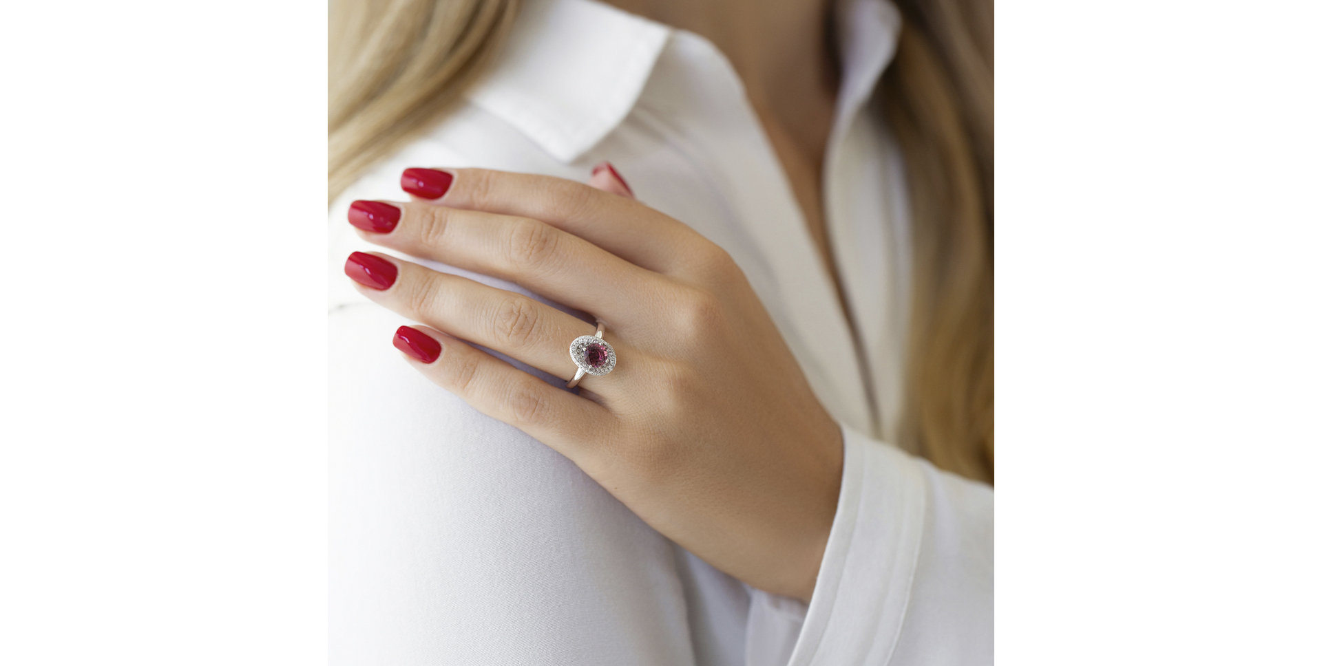 Prsteň s čiernymi a bielymi diamantmi Baroque Fairytale