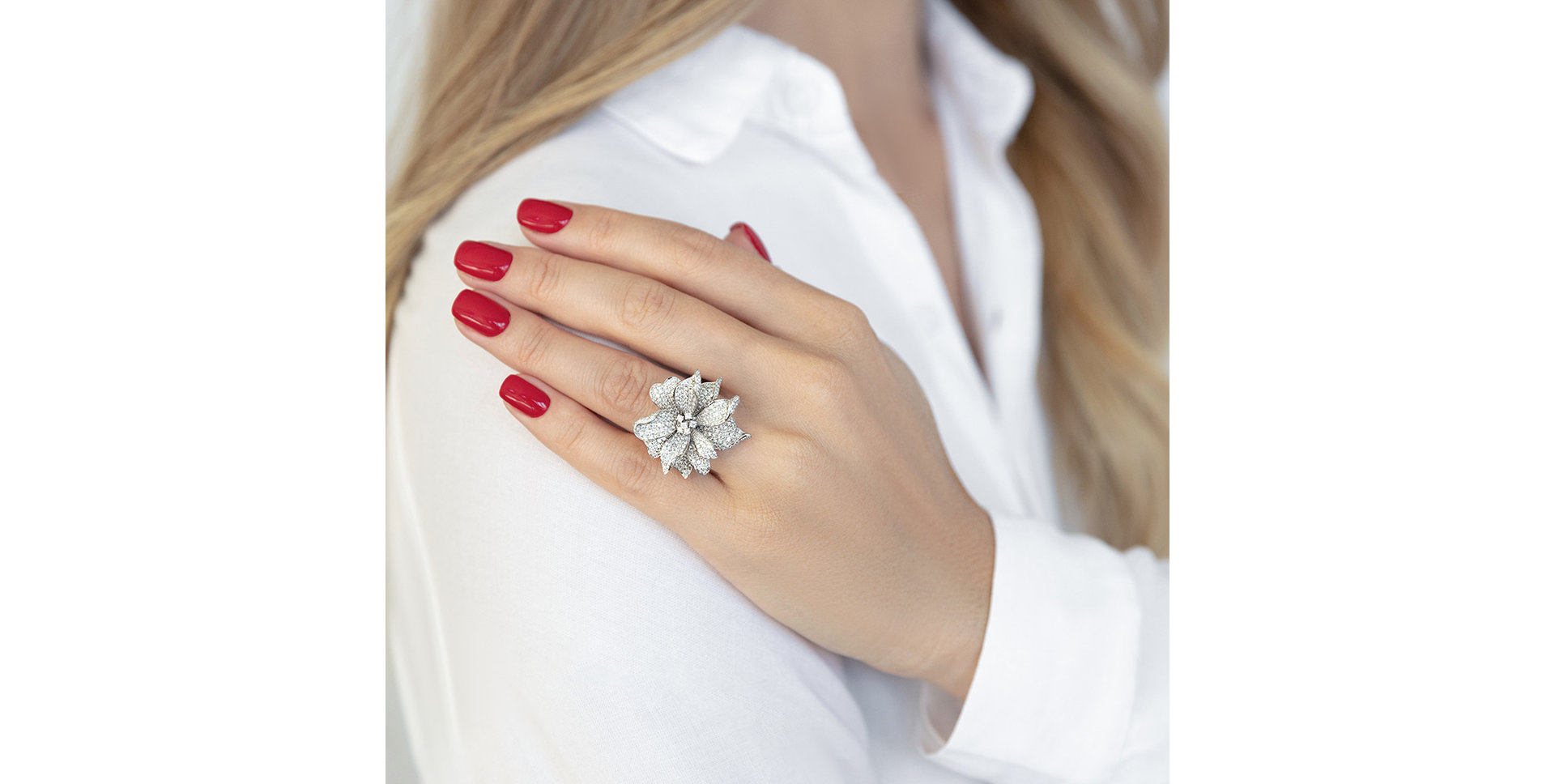 Prsteň s diamantmi Royal Flower