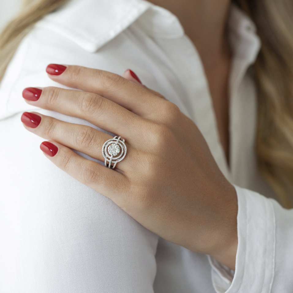 Prsteň s diamantmi Flower Maze