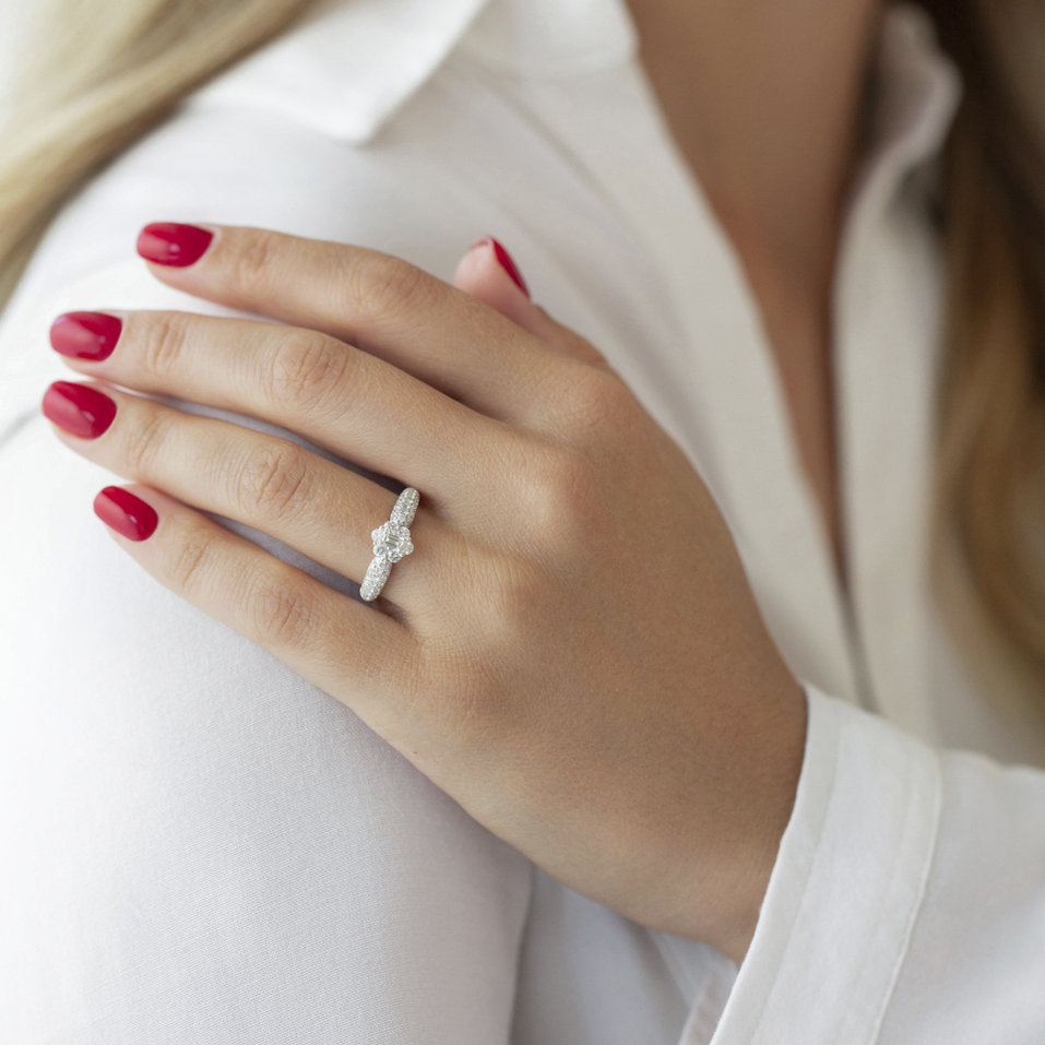 Prsteň s diamantmi Royal Throne