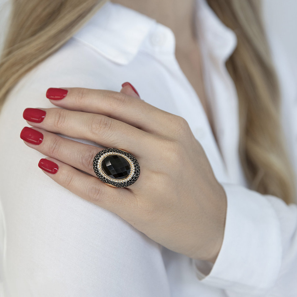 Prsteň s granátom, diamantmi a zafírmi Carnation Café