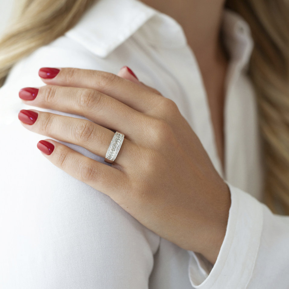 Prsteň s diamantmi Sally