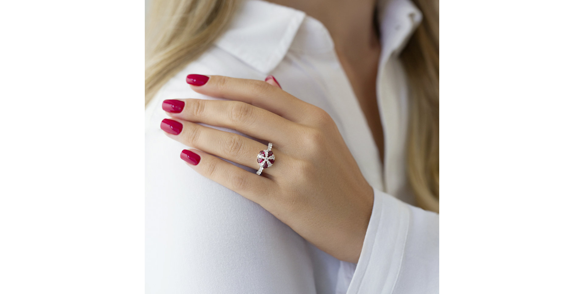 Prsteň s diamantmi a rubínmi Lady Flower