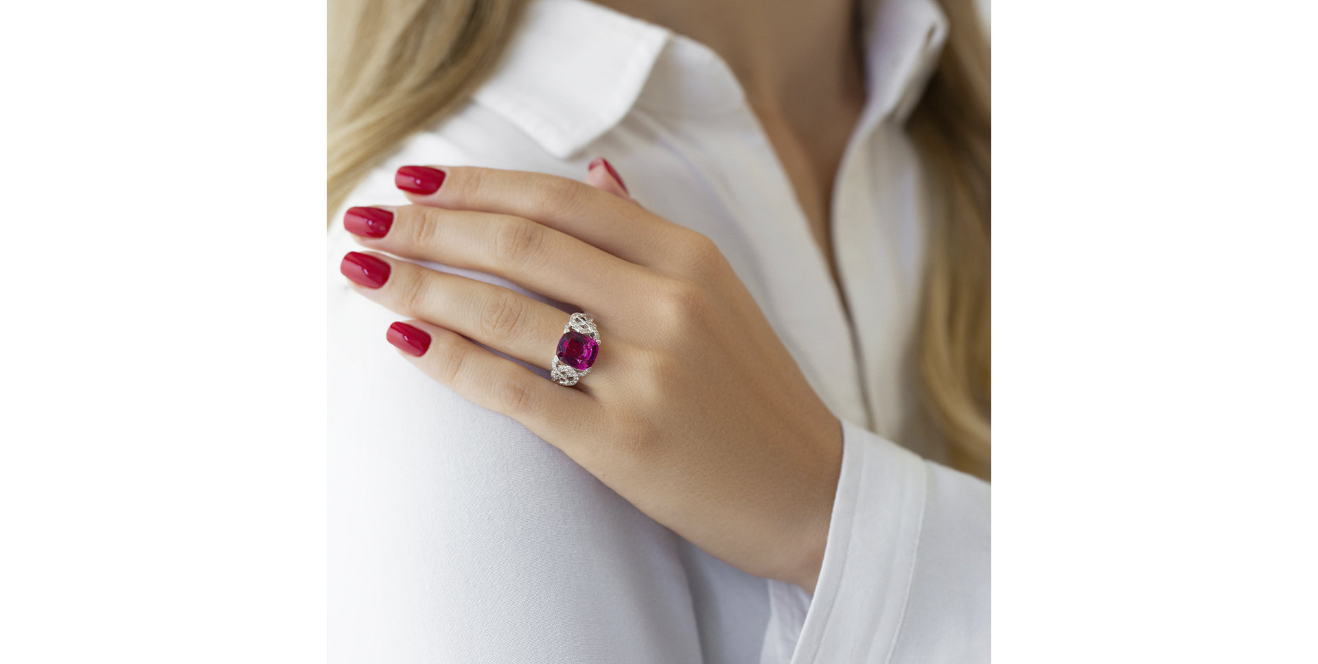 Prsteň s turmalínom a diamantmi Red Romance