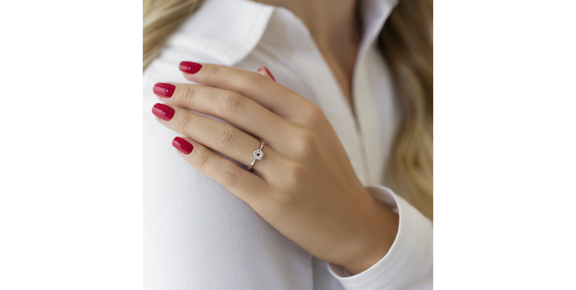 Prsteň s rubínom a diamantmi Midnight Fantasy