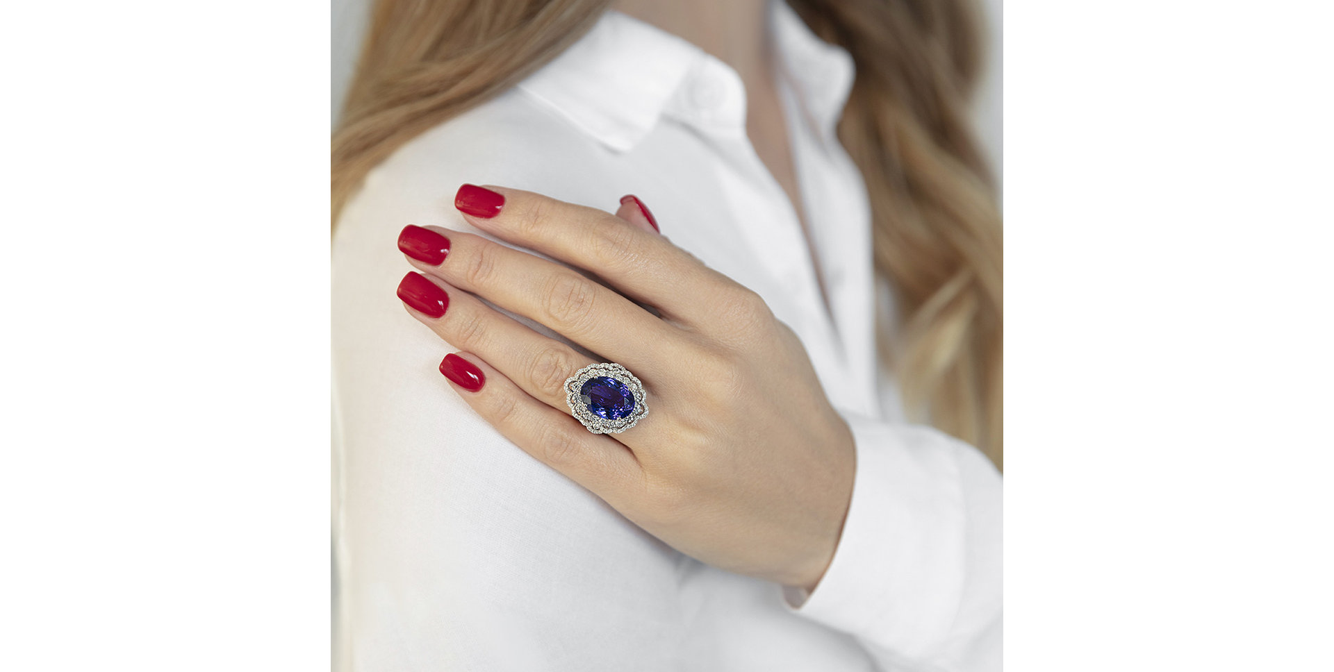 Prsteň s tanzanitom a diamantmi Madam Elegance