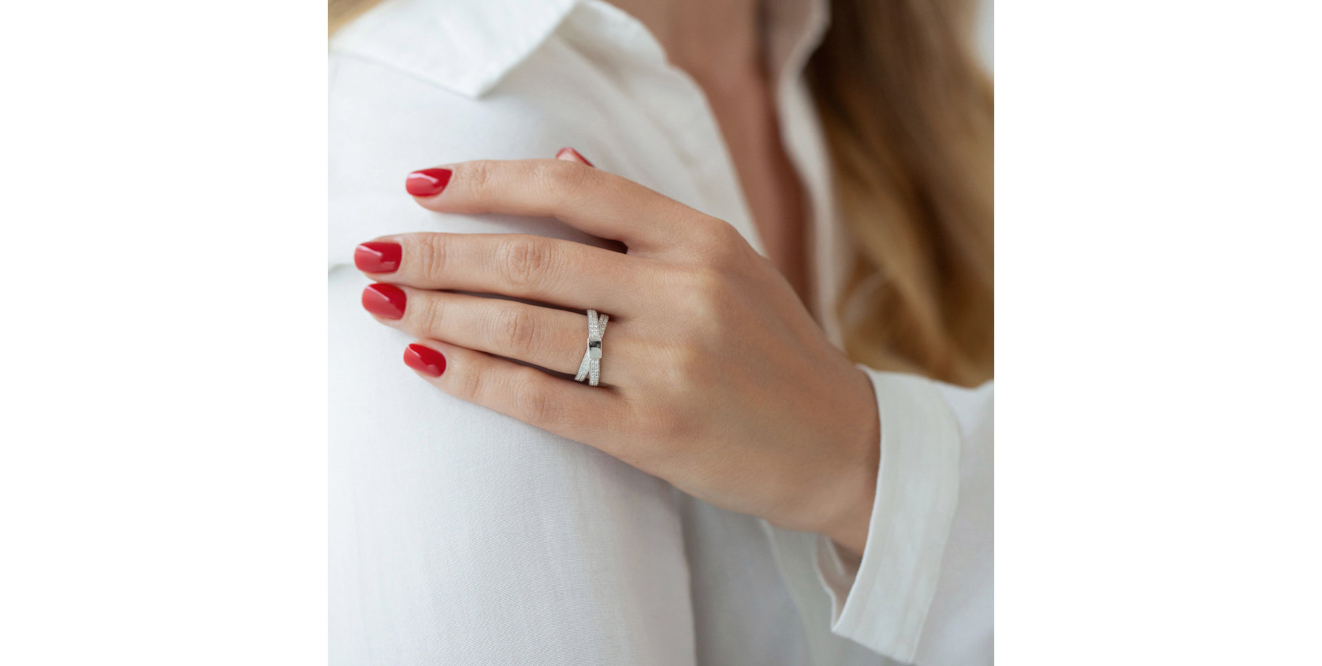 Prsteň s diamantmi Amazing Ribbon