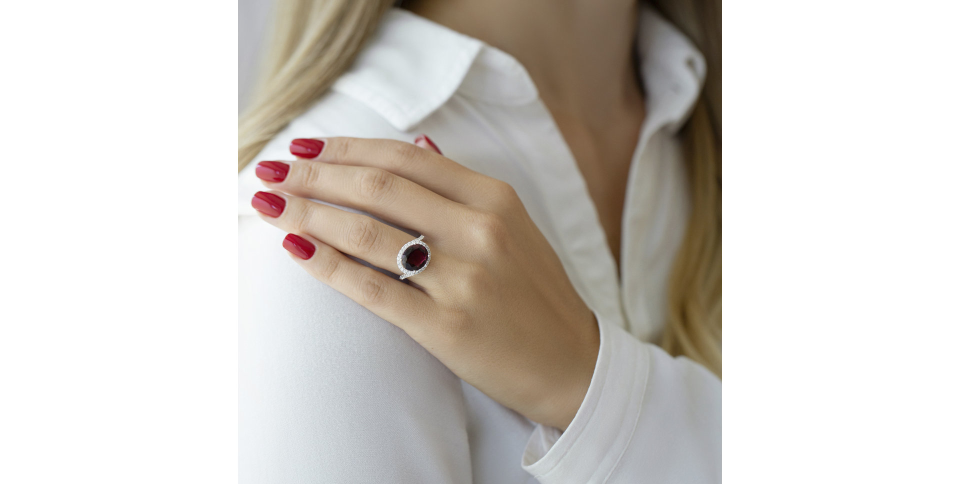 Prsteň s turmalínom a diamantmi Red Darling
