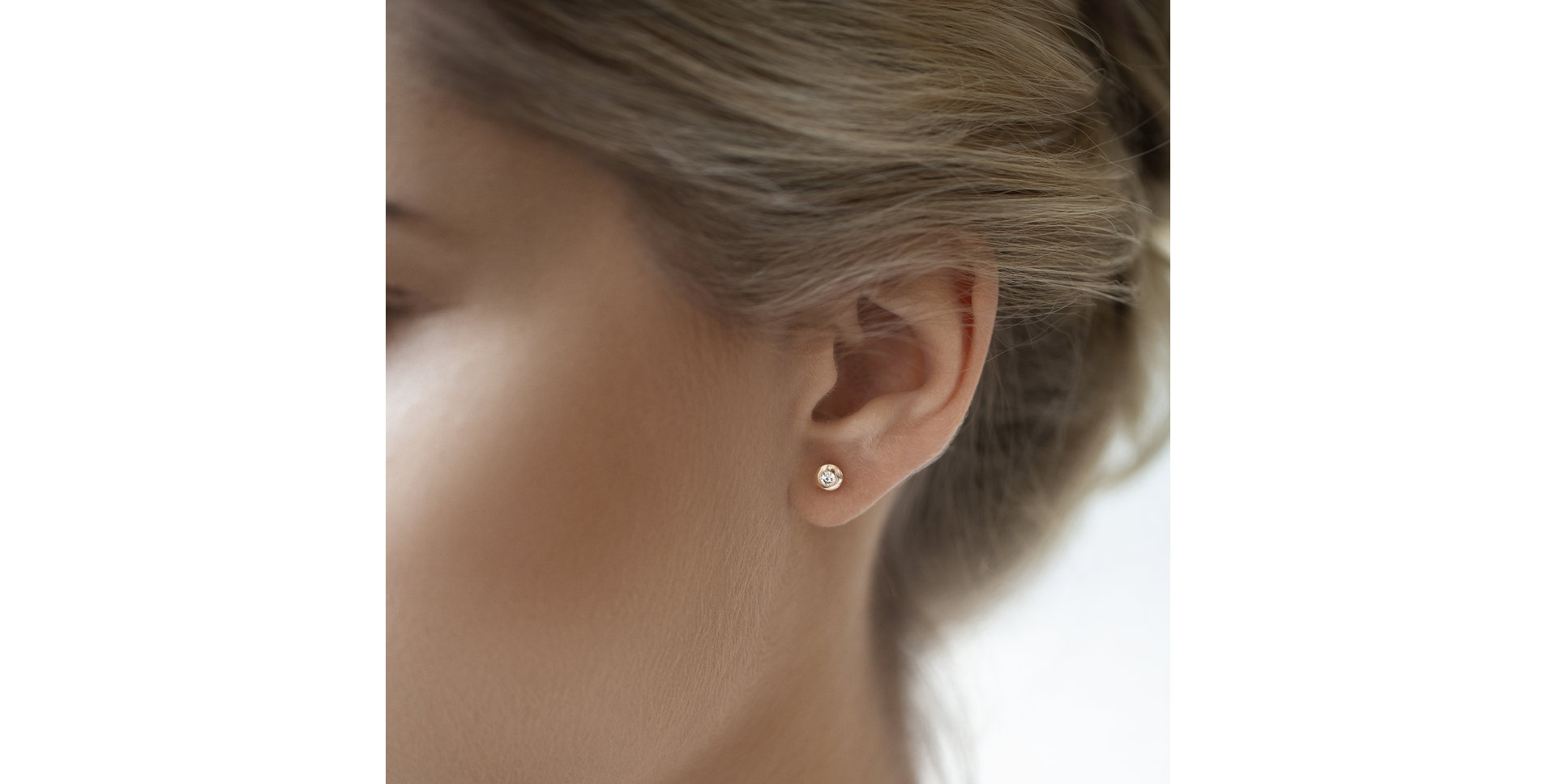 Náušnice s diamantom Dots