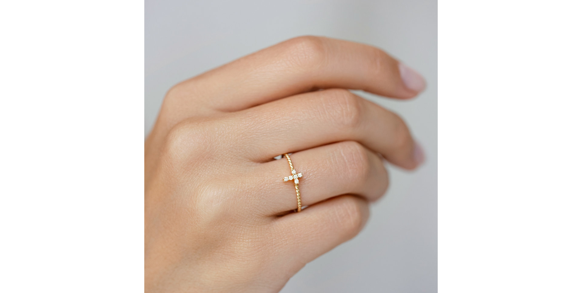 Prsteň s hnedými diamantmi Cross