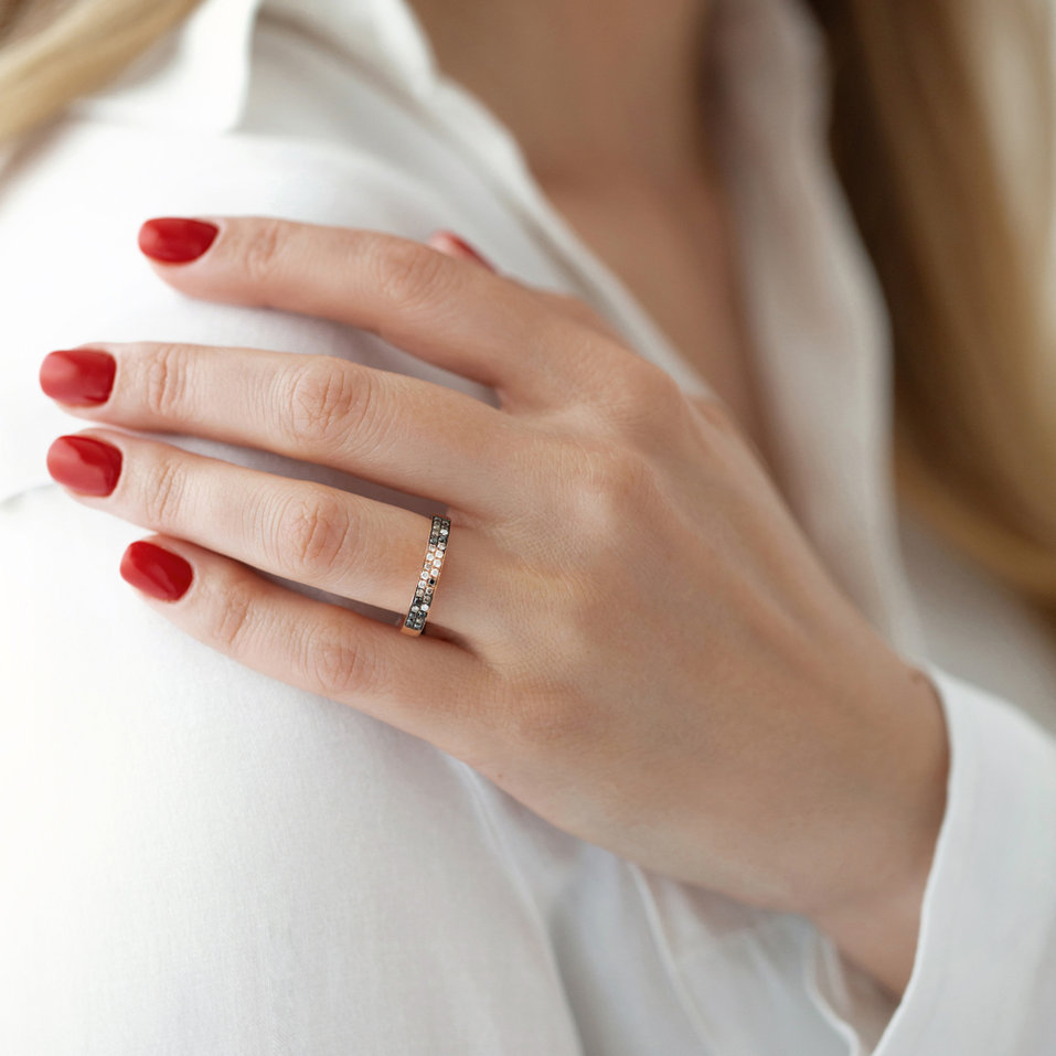 Prsteň s bielymi, hnedými a čiernymi diamantmi Inferno Sin