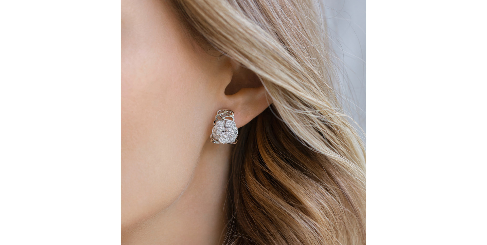 Náušnice s diamantmi Bright Flower