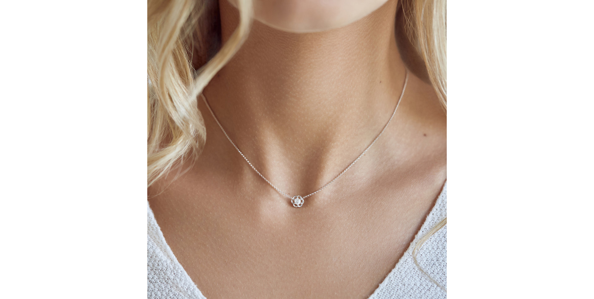 Náhrdelník s diamantom Flower Spirit