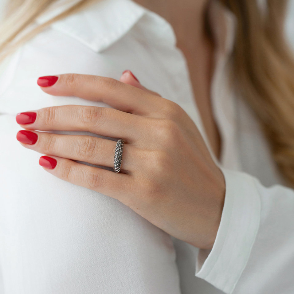 Prsteň s čiernymi diamantmi Precious Touch