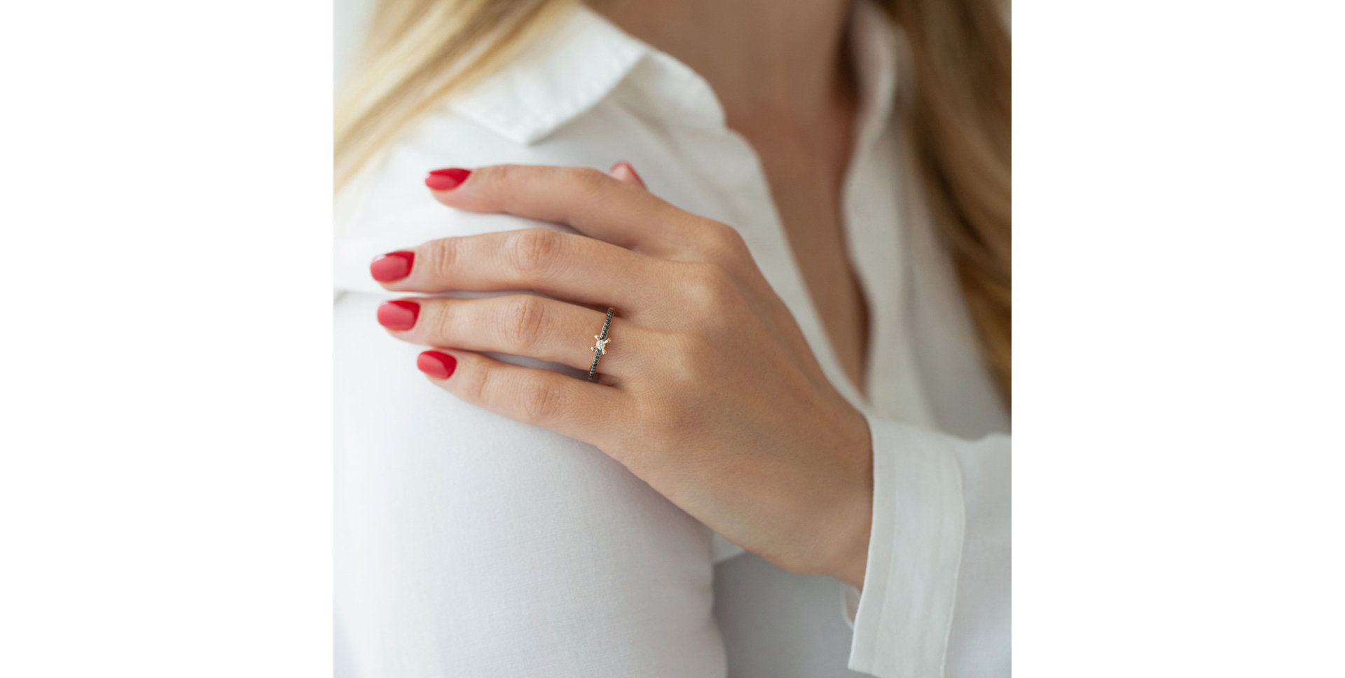 Prsteň s bielymi a hnedými diamantmi Moonlight Ray