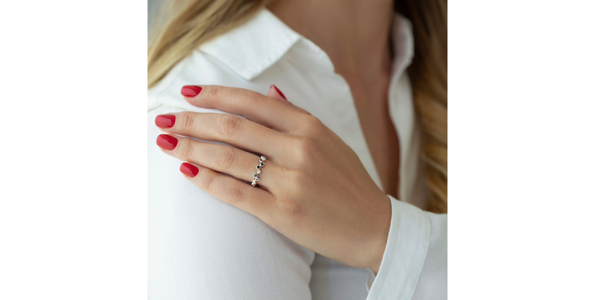 Prsteň s čiernymi a bielymi diamantmi Virgin Tears