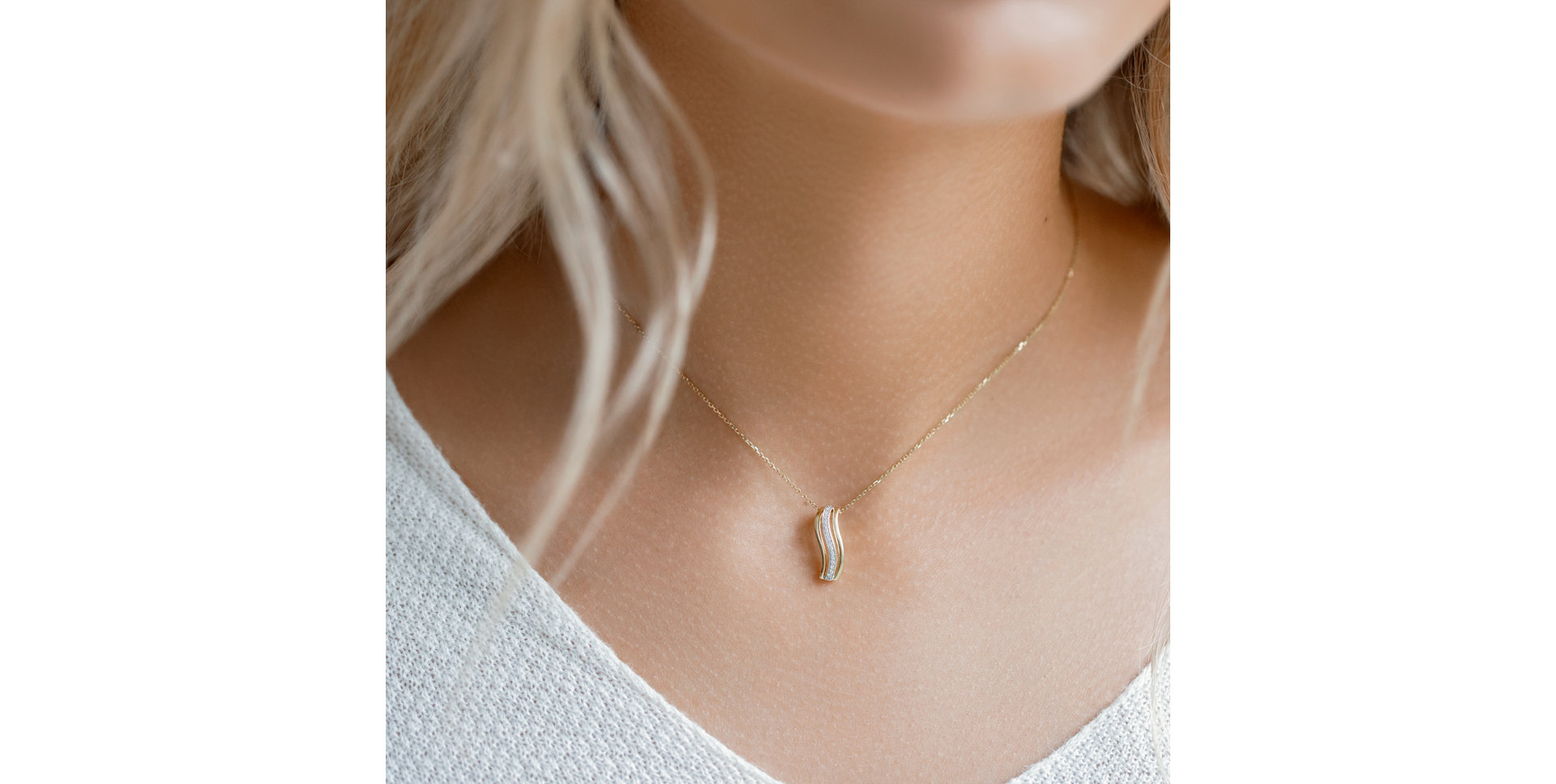 Přívěsok s diamantmi Delightful Waves