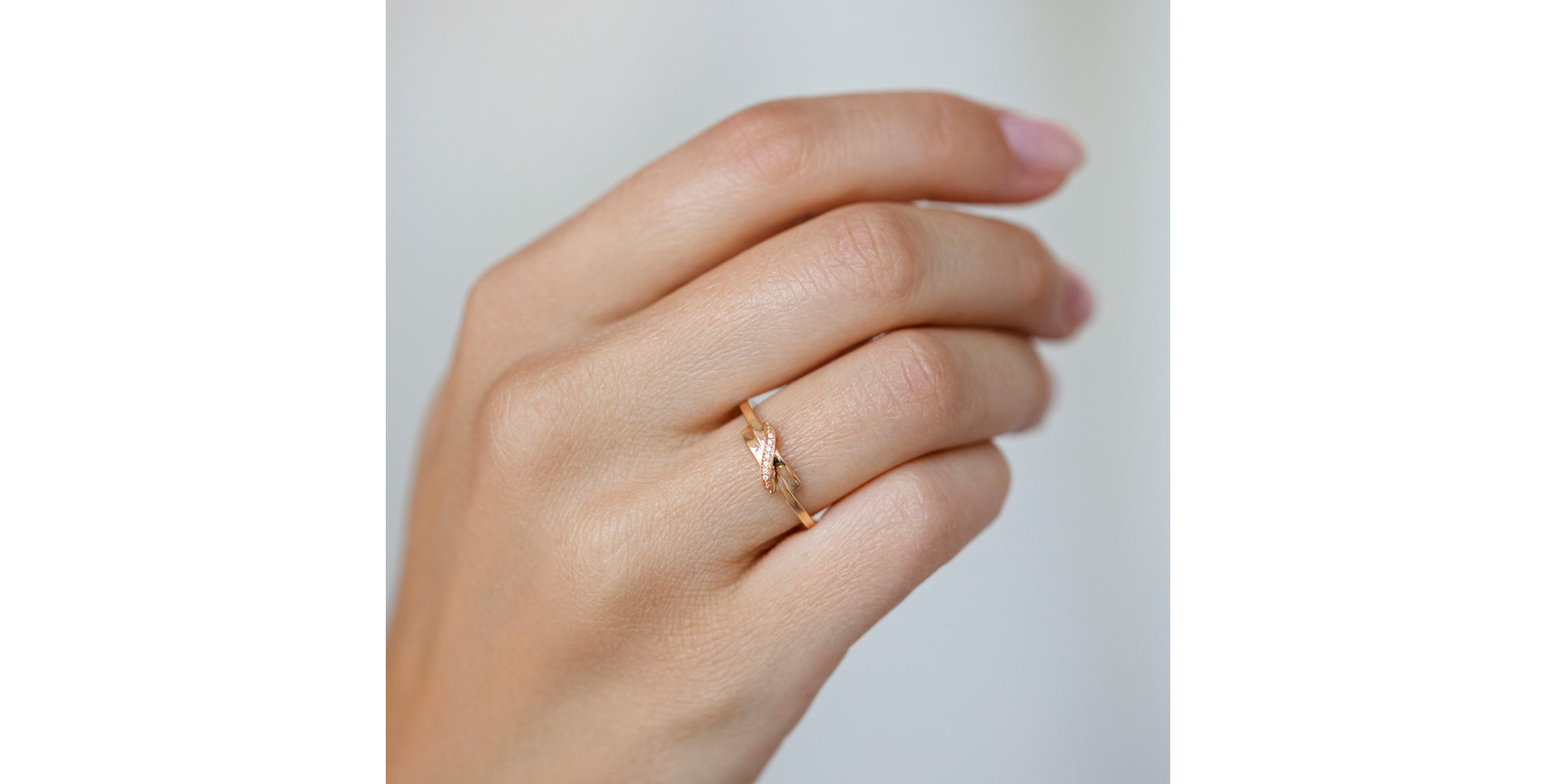 Prsteň s diamantmi Dazzling Ribbon